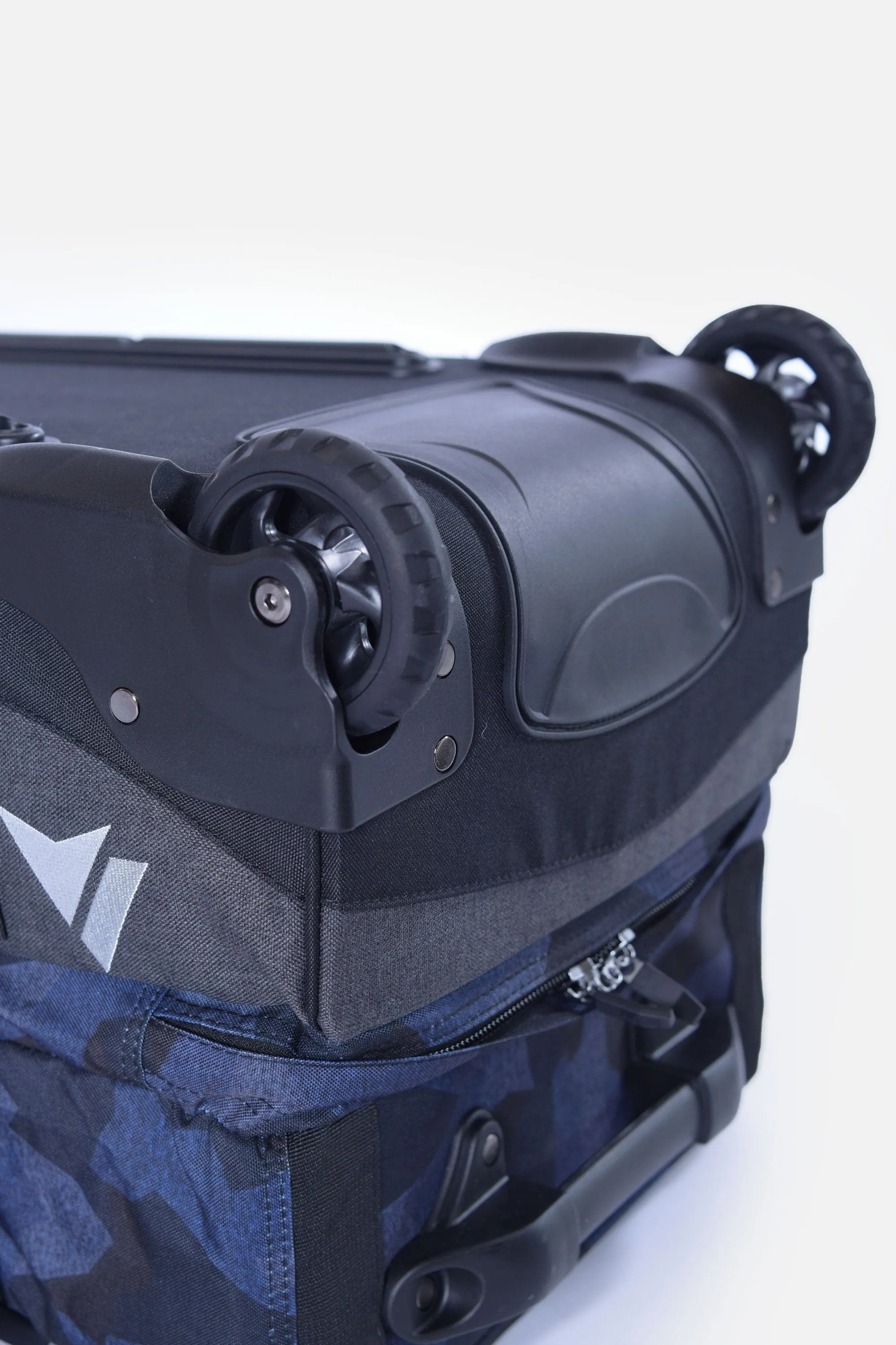 Surfanic Maxim 2.0 70L Roller Bag - Geo Camo